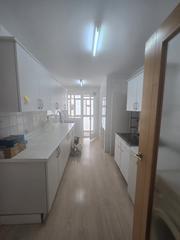 Alquiler Piso  Calle de mauricio legendre. Piso exterior, cocina esquipada casa sin amueblar