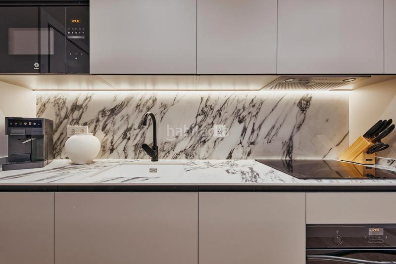 Foto 5a738b9b-c951-4f7d-a36d-3ea5e1e1c2ad. Piso precioso piso en venta, completamente amueblado y equipado en Madrid