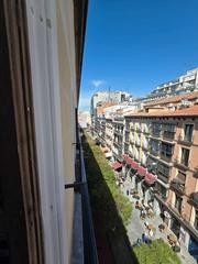 Appartement  Calle de preciados. Piso exterior  transformado en 7 loft  con cocina y baño propio