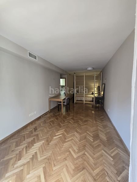 Foto 1cbb40f4-c721-4f17-90a5-36196c6b4d79. Lloguer loft amb calefacció piscina a San Juan Bautista Madrid