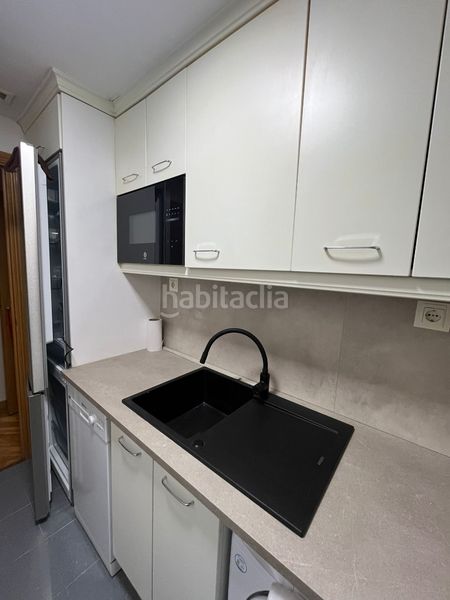 Foto c6cd34bb-d438-41b1-a4ea-4b4310d66b6b. Lloguer loft amb calefacció piscina a San Juan Bautista Madrid