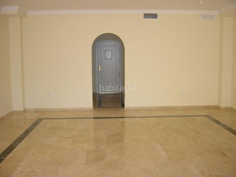 Foto fbe4bfa0-877b-41de-8ea0-94c206a5bb80. Reihenhaus mit parking pool in Nagüeles Alto Marbella