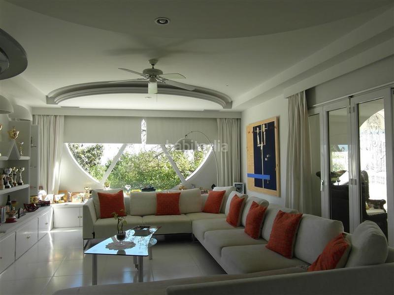 Foto ed55588a-8386-4c0f-9379-d5d292163150. Chalet mit parking pool in los arqueros - puerto del almendro Benahavís