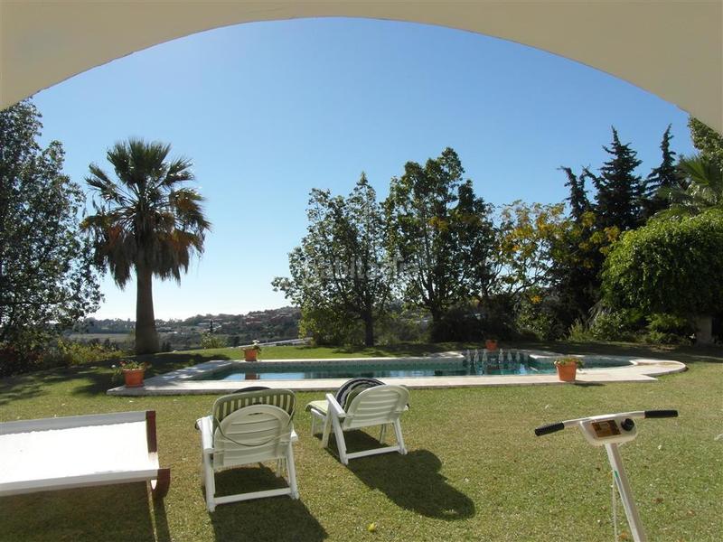 Foto 01e06dd6-d19e-466c-afba-70555f576ae6. Chalet en los arqueros - puerto del almendro Benahavís