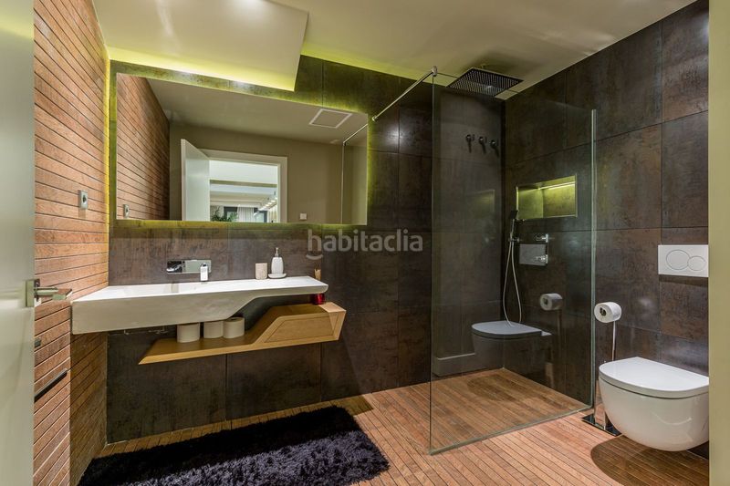Foto f85b531a-b90b-4335-92bb-674435a6a5b3. Planta baixa amb aparcament piscina a Puerto Banús Marbella