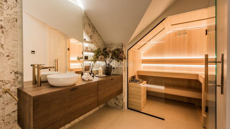 Foto 7fe85064-bb41-48a3-a601-6f3dcf3a98b3. Zweistöckige wohnung mit parking pool in Río Real Marbella