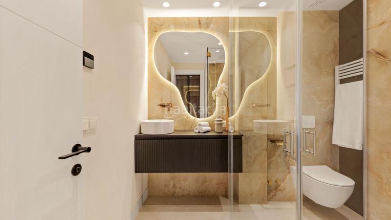 Foto c551fcd2-ce7d-4275-90c6-82d9fa159823. Zweistöckige wohnung mit parking pool in Río Real Marbella