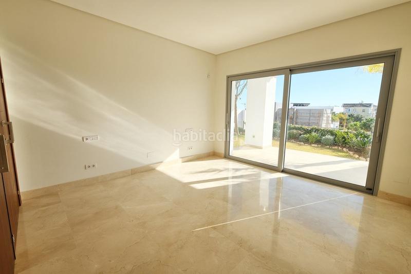 Foto 0504d68c-4632-4f0c-8271-2c55415bebde. Chalet mit pool in los arqueros - puerto del almendro Benahavís