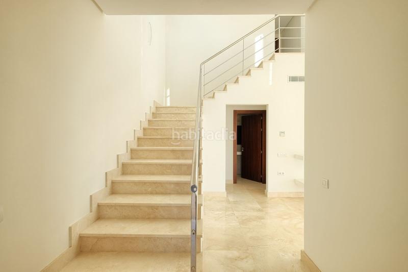 Foto daab526e-81ee-4a4e-93e1-a8a3014ae1f4. Chalet avec piscine dans los arqueros - puerto del almendro Benahavís