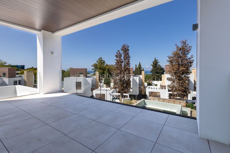 Foto 7cd7a6ee-5fb5-4085-ac68-cf6ace356191. Xalet amb aparcament piscina a La Merced Marbella