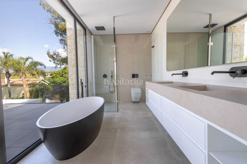 Foto 907df227-01fd-4821-a5fe-46679df4c397. Xalet amb aparcament piscina a La Merced Marbella