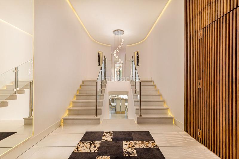 Foto 9552f179-a8b0-4bb0-b6c1-1e33293abb47. Rent ground floor with parking pool in Puerto Banús Marbella