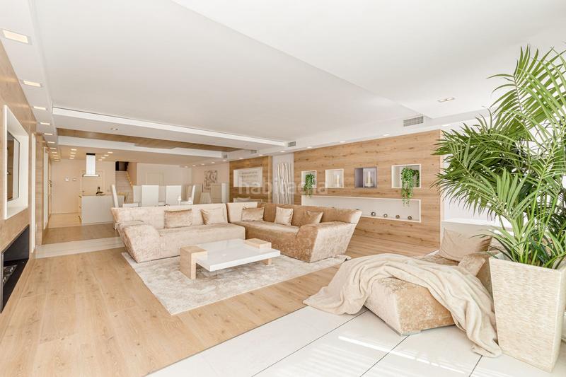 Foto aa4f271b-2667-4316-8a91-f3d954858e35. Rent ground floor with parking pool in Puerto Banús Marbella