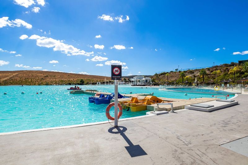 Foto e2247c75-f960-477f-9417-eebbff6392c5. Planta baixa amb aparcament piscina a Casares pueblo Casares