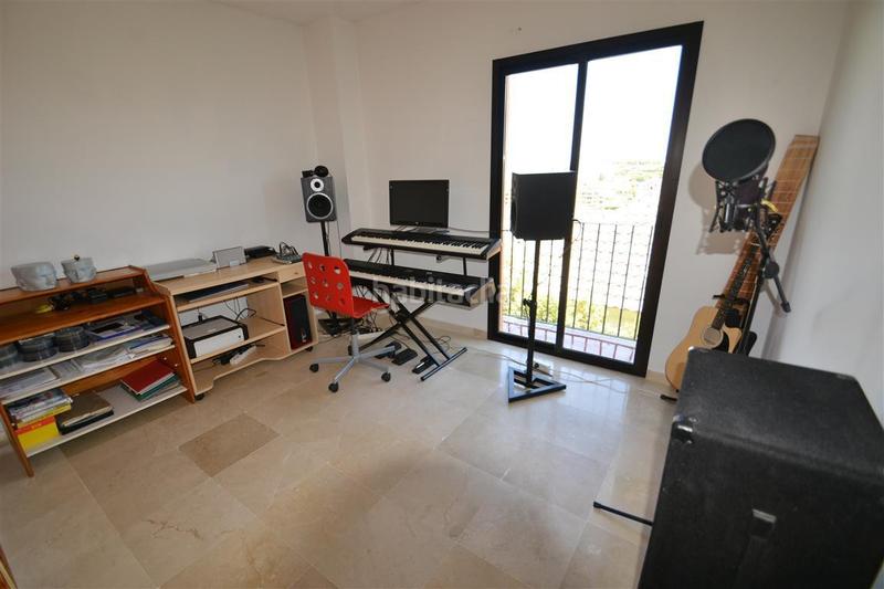 Foto 76a035d1-0367-439b-a012-05dc160dd3db. Apartament amb aparcament piscina a Parque Central Estepona