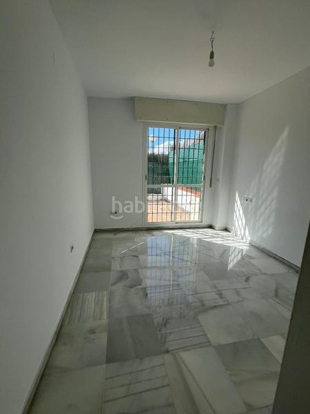 Foto 499e6a7b-a2ad-4c7c-818e-4f172571f7c8. Planta baixa amb aparcament piscina a Nueva Andalucía centro Marbella