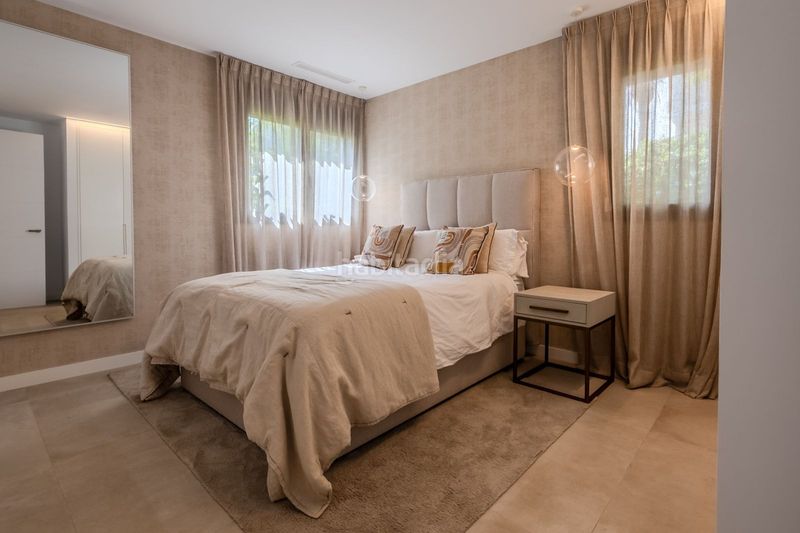 Foto 84d837e2-d2bc-40ec-93db-5f3386194132. Xalet amb aparcament piscina a Puerto Banús Marbella