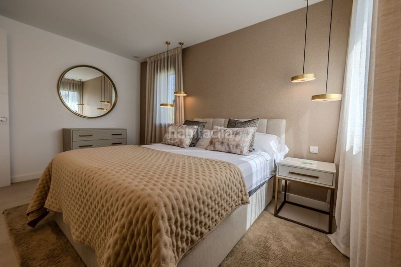 Foto 94a920c1-b170-4bef-8bfe-f78393a2dd88. Xalet amb aparcament piscina a Puerto Banús Marbella