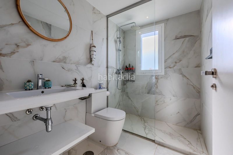 Foto 126e9e25-666b-4145-8db3-f9ad5115b87f. Dúplex amb aparcament piscina a Alto de los Monteros Marbella