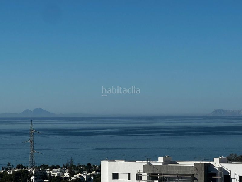 Foto c9d947f1-a6d7-4959-aa9a-ce5b55cffe1a. Dúplex amb aparcament piscina a Alto de los Monteros Marbella