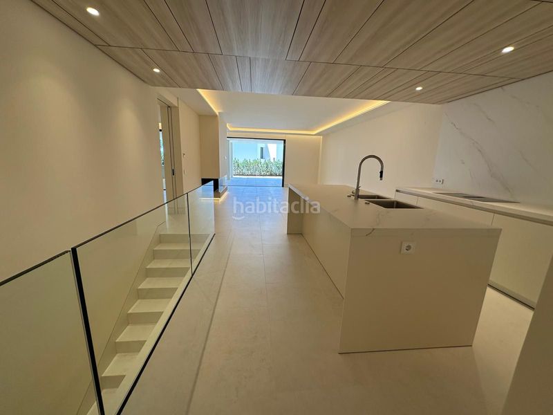 Foto 871c840a-1044-4f1d-93e6-c6305b2fb082. Planta baixa amb aparcament piscina a bahía de Marbella Marbella