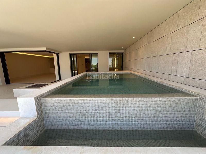Foto bcf8c13a-2157-4cdc-82be-e0cfa9f102e8. Planta baixa amb aparcament piscina a bahía de Marbella Marbella