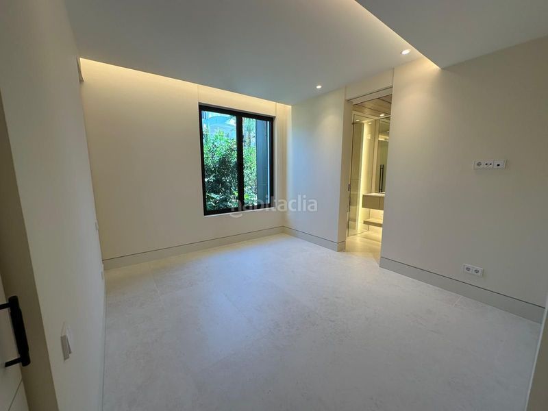 Foto c824e612-0c09-4b71-b7f2-30ae1fce2266. Planta baixa amb aparcament piscina a bahía de Marbella Marbella
