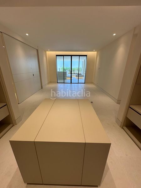 Foto ee3f2d11-e87e-43d3-8af7-d59c226b4c8c. Planta baixa amb aparcament piscina a bahía de Marbella Marbella