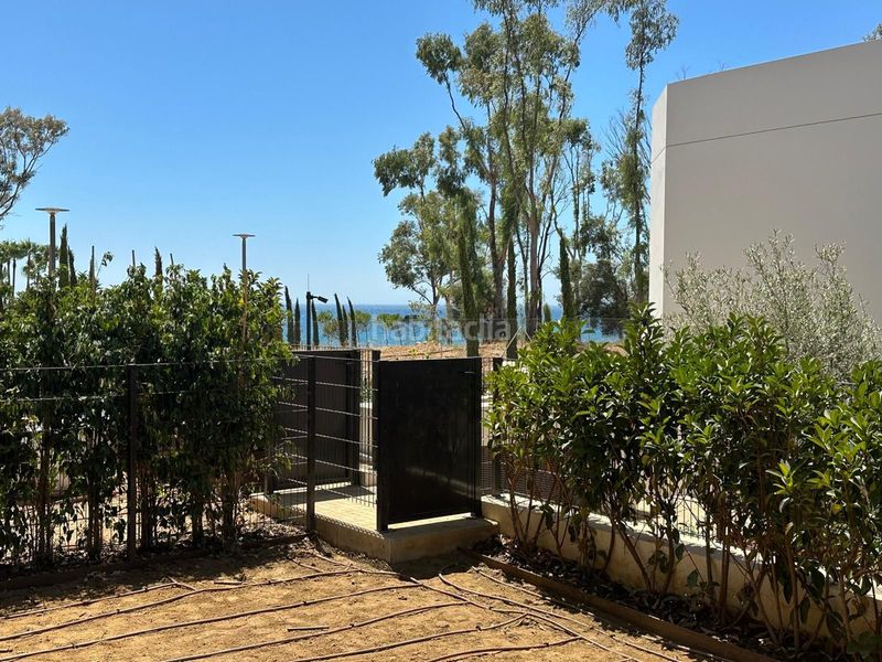 Foto f924a7c6-c0de-4507-bae8-0aecc9d95b37. Planta baixa amb aparcament piscina a bahía de Marbella Marbella