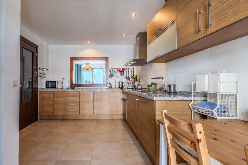 Foto f72b0d4d-ec7b-450a-9fcb-2e37fe2f18a2. Dúplex en Alto de los Monteros Marbella