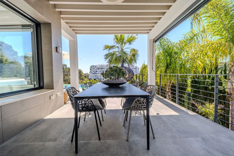 Foto 36191c9f-aa23-48a7-b422-5d54755cdd48. Xalet amb aparcament piscina a la cala Mijas Mijas