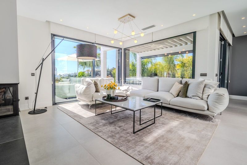 Foto f749ce4a-c47a-4d6c-a4b9-6a40301fea27. Xalet amb aparcament piscina a la cala Mijas Mijas