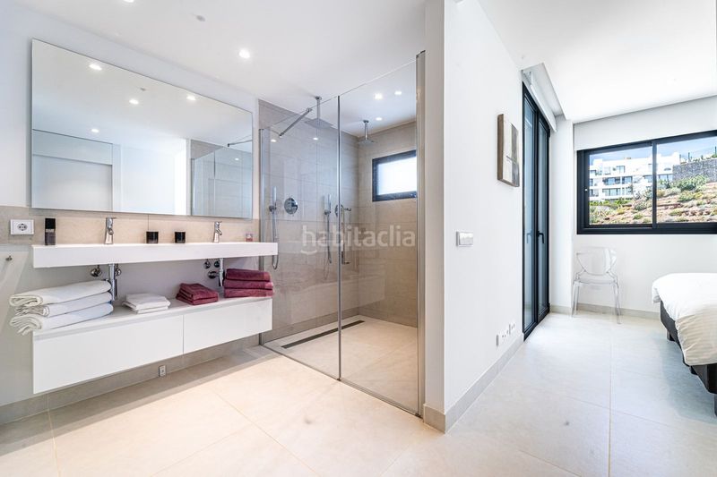 Foto 0296f43c-36eb-444a-9809-dcfd009e8175. Apartament amb aparcament piscina a El Higuerón Fuengirola