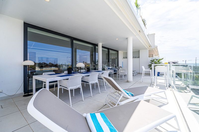 Foto 8ab7c46b-5723-4772-a77a-b7f915cc5c4f. Apartament amb aparcament piscina a El Higuerón Fuengirola