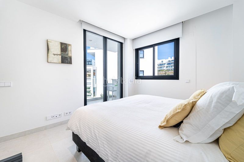 Foto c8658153-f363-4f24-8e29-4d7fa9878d44. Apartament amb aparcament piscina a El Higuerón Fuengirola
