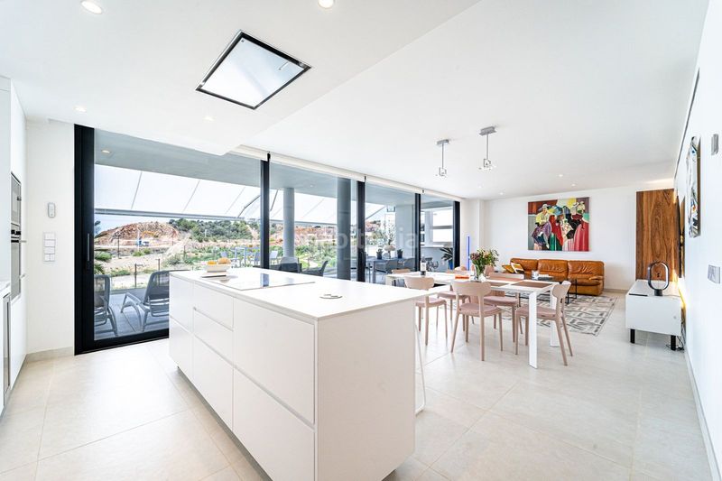 Foto e37a84c2-32bb-4a6b-b5ac-bd3c873215e0. Apartament amb aparcament piscina a El Higuerón Fuengirola