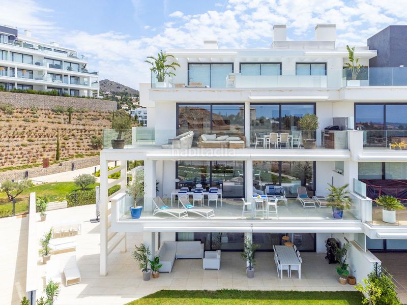 Foto ea39e7d0-5407-4ac0-a8b0-d7ae38282d5f. Apartament amb aparcament piscina a El Higuerón Fuengirola