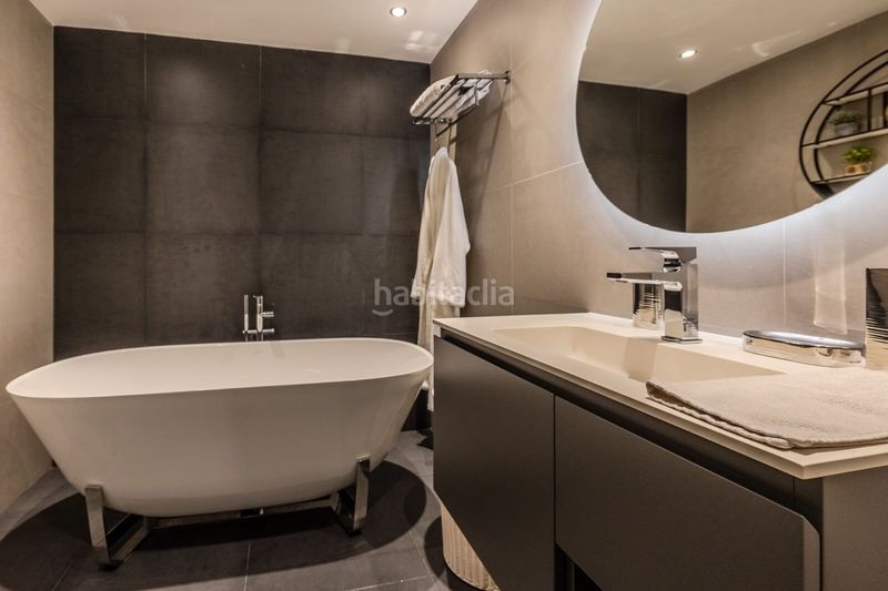 Foto 203d77b2-b2f8-4cdd-b52b-0b5efdfc4a88. Planta baixa amb aparcament piscina a Puerto Banús Marbella