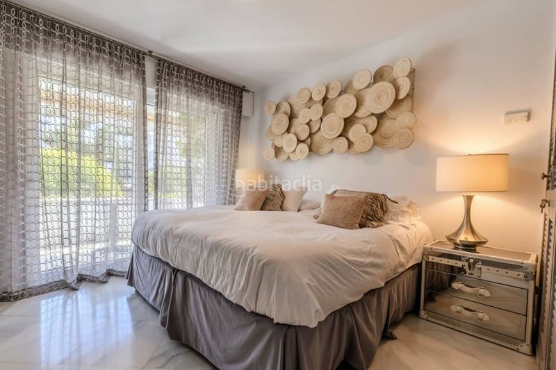 Foto e16c7619-c6a8-48c9-a19c-0823d1f6e2c9. Planta baixa amb aparcament piscina a Puerto Banús Marbella