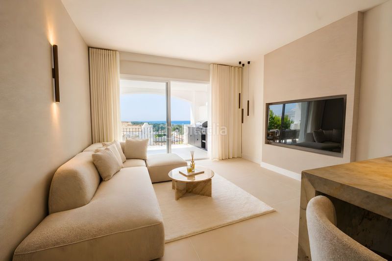 Foto 40e12063-48fb-4f94-851d-2332a050f035. Apartament amb piscina a La Quinta Benahavís