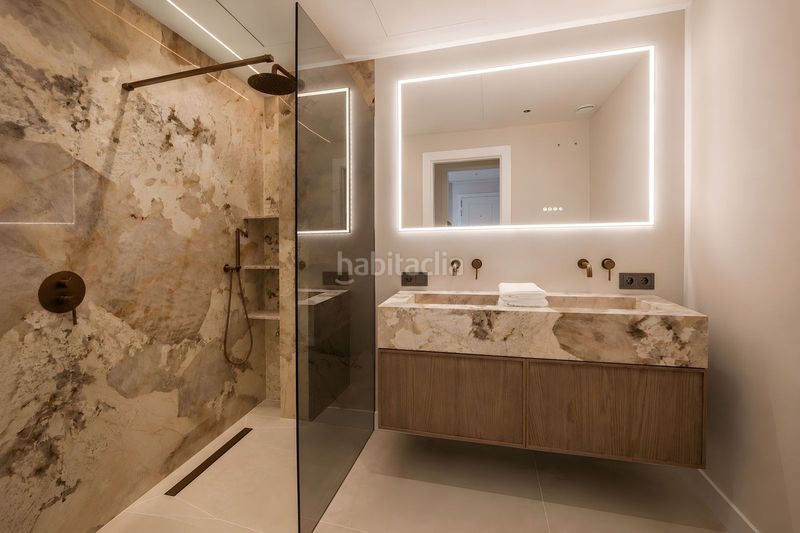 Foto b8cd932d-c5ec-4d26-9825-6422fc39684d. Apartament amb piscina a La Quinta Benahavís