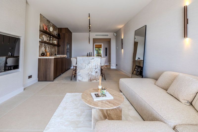 Foto d2fadd63-8769-42d3-a984-d7a634d28c6f. Apartament amb piscina a La Quinta Benahavís