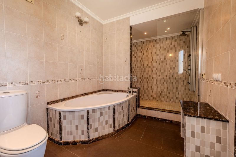 Foto efdb9c73-3779-42a1-8e3a-b720747ee616. Chalet en El Faro de Calaburra - Chaparral Mijas