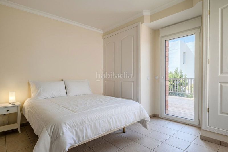 Foto fd8280f7-0259-4270-bd6c-67012b16c8db. Chalet en El Faro de Calaburra - Chaparral Mijas