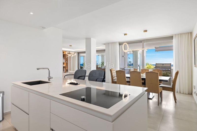 Foto 5a635334-7889-4bdc-8d80-29e14882c459. Piano terra con parcheggio piscina in Los Naranjos Marbella
