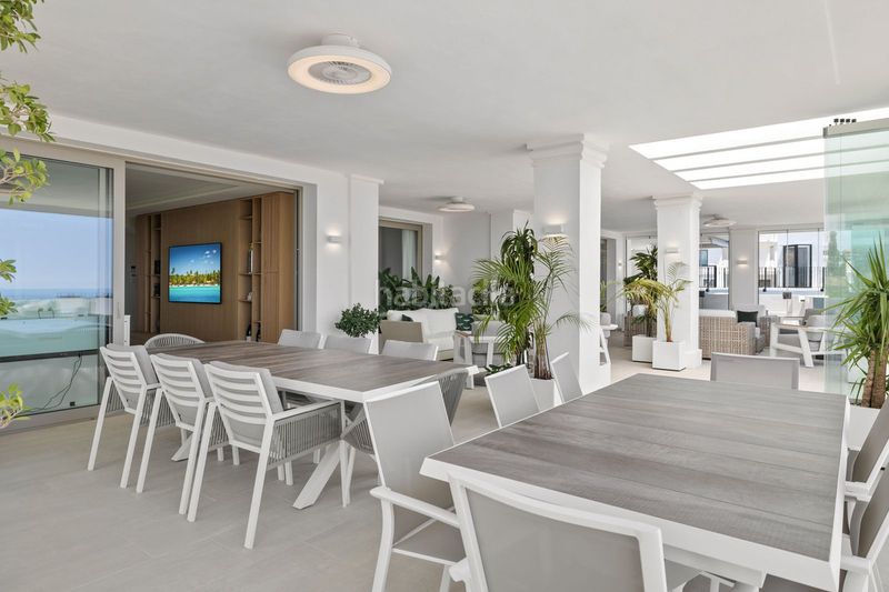 Foto 610a683d-1183-493a-9a82-4de246dc2a5e. Piano terra con parcheggio piscina in Los Naranjos Marbella