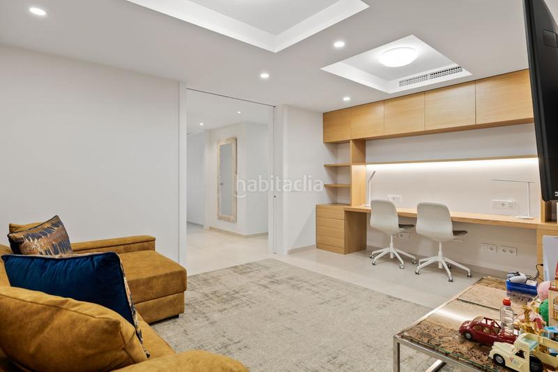 Foto cc471f52-4132-485d-80d3-74a418a7df09. Rez-de-chaussée avec parking piscine dans Los Naranjos Marbella