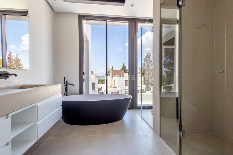 Foto a39610f7-a886-4a50-bf95-92f0469b9fa5. Xalet amb aparcament piscina a La Merced Marbella