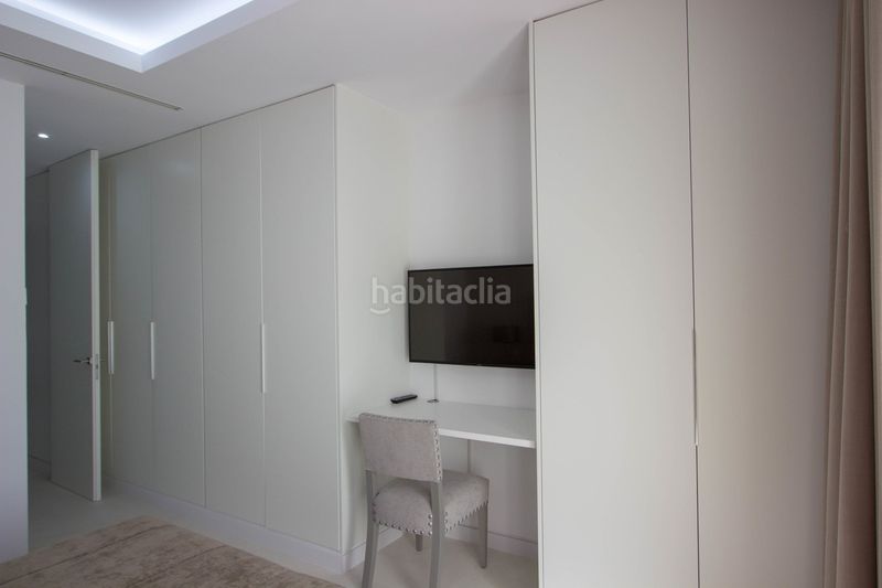 Foto c6d95c0b-6776-4761-a39d-ca3c8d6b73ab. Chalet mit parking pool in Puerto Banús Marbella