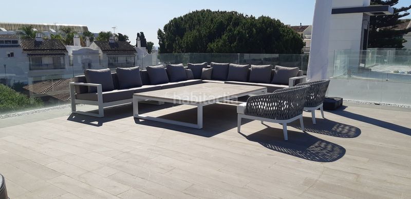 Foto 40d79f03-46f4-48f2-87a1-b0b5437a3a44. Xalet amb aparcament piscina a Puerto Banús Marbella